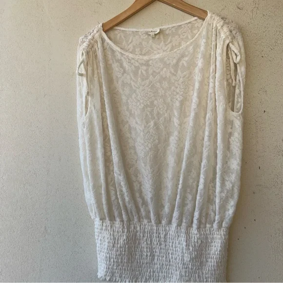 Anthropologie light textured top - Picture 6 of 11